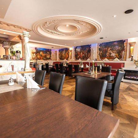 Hotel & Restaurant Sparta Olsztyn Bagian luar foto